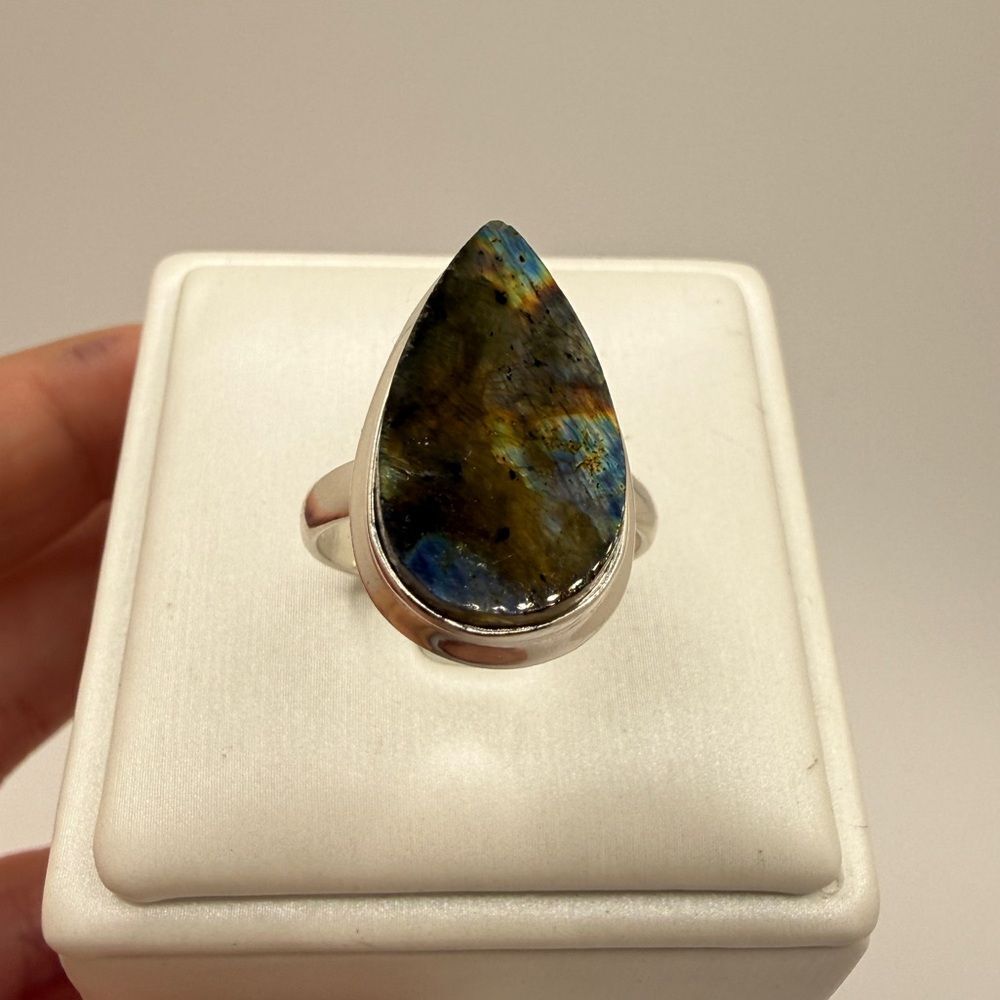 Stunning 20x11mm pear shaped Labradorite cabochon ring in sterling‎ silver! - Picture 7 of 15